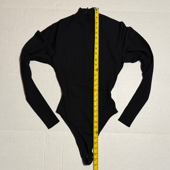 ALAÏA Women's 100% New Wool Puff Sleeve Mock Neck Black Long Sleeve Bodysuit XS - Picture 11 of 12
